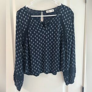 Hollister XS Blue and White Floral Top XS
